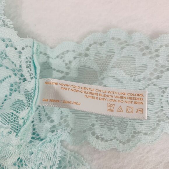 GB Thong Juniors Women M Nylon Lace Multicolor Pastel Set of 4 Romantic Sexy NWT - Picture 3 of 8